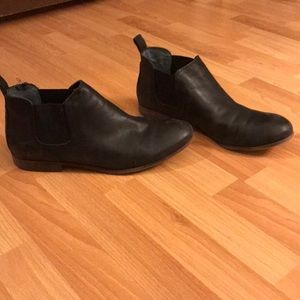 Franco Sarto black booties size 6